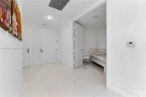 Condo in Sunny Isles Beach, Florida, 2 bedrooms  № 1291124 - photo 4