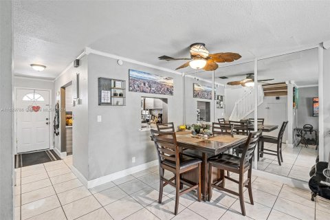 Touwnhouse à vendre à Lauderhill, Floride: 2 chambres, 101.82 m2 № 1291122 - photo 8