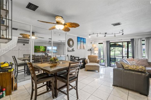 Touwnhouse à vendre à Lauderhill, Floride: 2 chambres, 101.82 m2 № 1291122 - photo 7