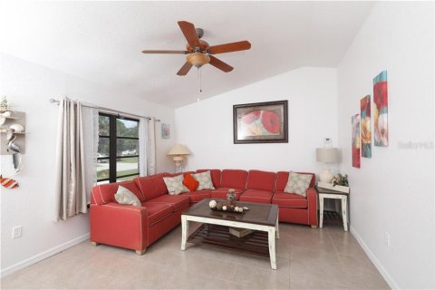 House in Port Charlotte, Florida 2 bedrooms, 85.19 sq.m. № 213404 - photo 6