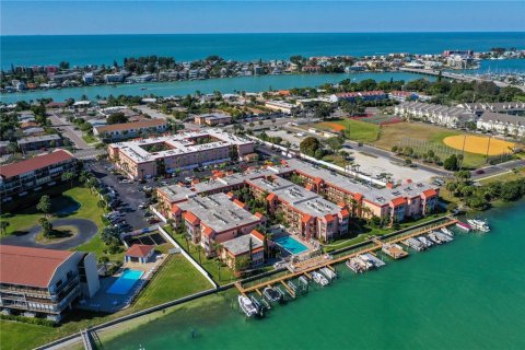 Copropriété à louer à Saint Pete Beach, Floride: 2 chambres, 93.37 m2 № 1369662 - photo 1