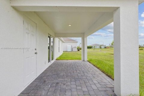 Villa ou maison à vendre à Cape Coral, Floride: 4 chambres, 164.16 m2 № 1328197 - photo 22