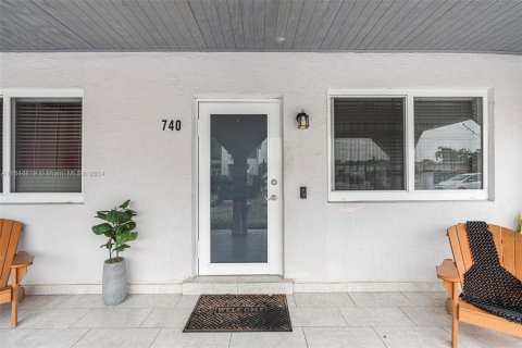 Immobilier commercial à vendre à Hialeah, Floride: 299.89 m2 № 1328148 - photo 7