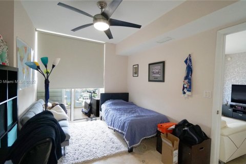Condominio en venta en Hallandale Beach, Florida, 3 dormitorios, 145.95 m2 № 9212 - foto 10