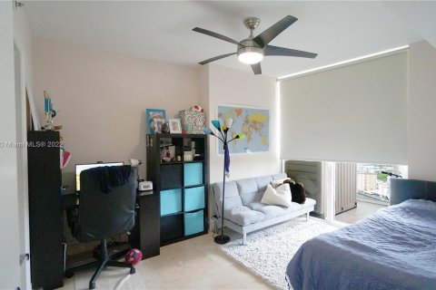 Condominio en venta en Hallandale Beach, Florida, 3 dormitorios, 145.95 m2 № 9212 - foto 9