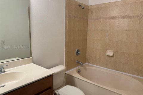 Condominio en venta en Miami Gardens, Florida, 3 dormitorios, 131.83 m2 № 1318833 - foto 8