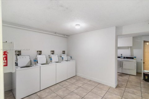 Condominio en venta en Hialeah, Florida, 2 dormitorios, 91.88 m2 № 1439704 - foto 22