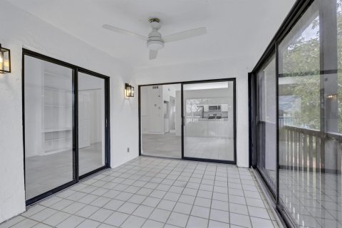 Condo in Deerfield Beach, Florida, 3 bedrooms  № 1189767 - photo 18