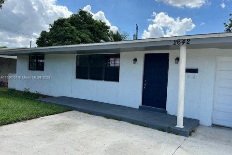 Casa en venta en Miramar, Florida, 3 dormitorios, 204.2 m2 № 1362786 - foto 2