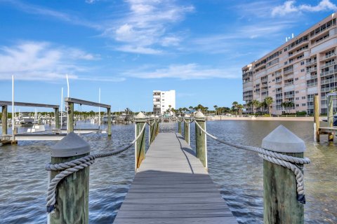 Casa en alquiler en Hutchinson Island South, Florida, 2 dormitorios, 93.65 m2 № 839878 - foto 10