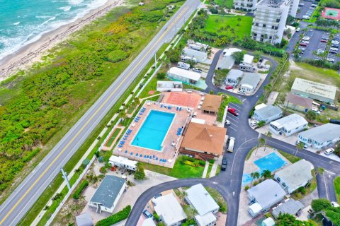 Villa ou maison à louer à Hutchinson Island South, Floride: 2 chambres, 93.65 m2 № 839878 - photo 2