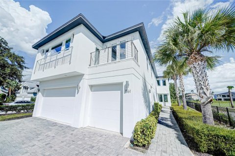 Casa en venta en Four Corners, Florida, 12 dormitorios, 550.17 m2 № 1383470 - foto 2