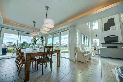 Casa en venta en Four Corners, Florida, 12 dormitorios, 550.17 m2 № 1383470 - foto 9