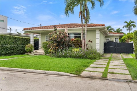 Villa ou maison à vendre à Surfside, Floride: 3 chambres, 203.18 m2 № 1398040 - photo 20