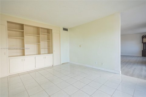 Condominio en venta en Fort Lauderdale, Florida, 3 dormitorios, 176.14 m2 № 1398042 - foto 3