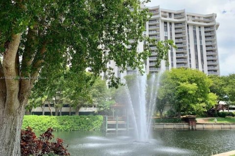 Condominio en venta en Miami, Florida, 2 dormitorios, 142.88 m2 № 1172585 - foto 1