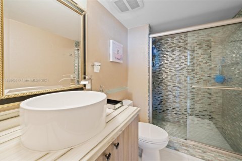 Condo in Miami, Florida, 2 bedrooms  № 1172585 - photo 23