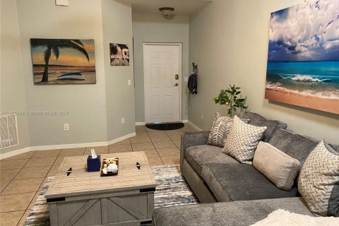 Condo in Fort Myers, Florida, 3 bedrooms  № 1226374 - photo 26