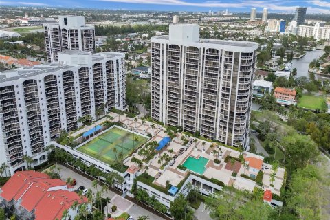 Condo in Aventura, Florida, 2 bedrooms  № 1423376 - photo 3