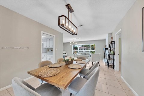 Casa en venta en Coral Springs, Florida, 4 dormitorios, 191.94 m2 № 1325655 - foto 19