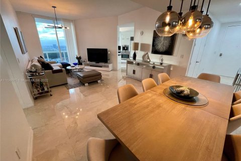 Condominio en venta en Sunny Isles Beach, Florida, 2 dormitorios, 133.31 m2 № 1505 - foto 1
