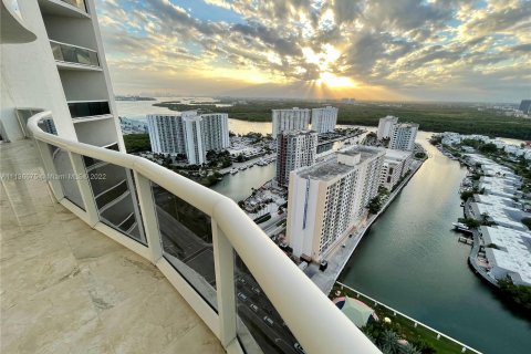 Copropriété à vendre à Sunny Isles Beach, Floride: 2 chambres, 133.31 m2 № 1505 - photo 25