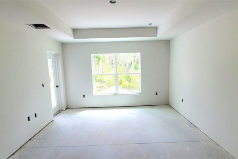 House in Port Charlotte, Florida 4 bedrooms, 216.46 sq.m. № 1110410 - photo 4