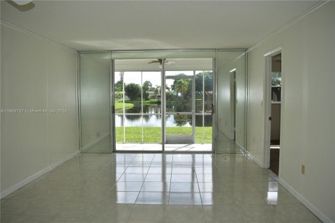 Condominio en venta en Sunrise, Florida, 2 dormitorios, 78.97 m2 № 1365630 - foto 9