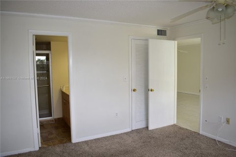 Condo in Sunrise, Florida, 2 bedrooms  № 1365630 - photo 13