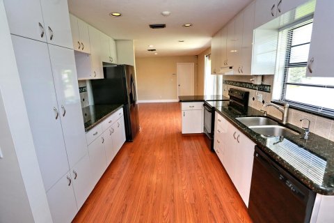 Casa en venta en Tamarac, Florida, 3 dormitorios, 170.29 m2 № 869434 - foto 20