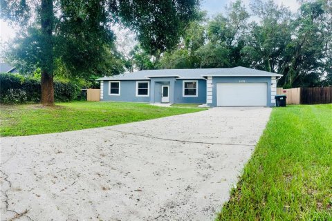 Villa ou maison à louer à Orlando, Floride: 3 chambres, 135.73 m2 № 1365190 - photo 1