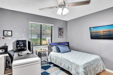 Casa en venta en Coral Springs, Florida, 4 dormitorios, 217.02 m2 № 1233660 - foto 21