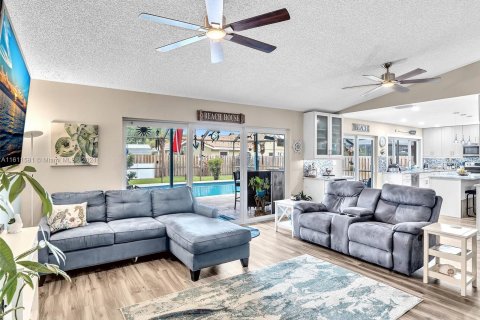 Casa en venta en Coral Springs, Florida, 4 dormitorios, 217.02 m2 № 1233660 - foto 6