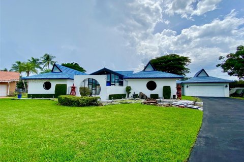 Villa ou maison à vendre à Plantation, Floride: 5 chambres, 413.97 m2 № 674390 - photo 2