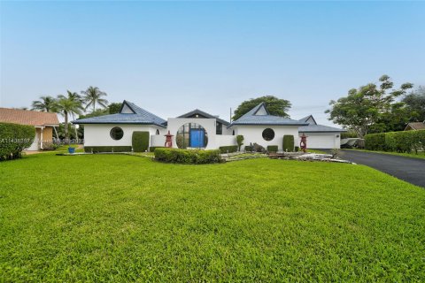 Villa ou maison à vendre à Plantation, Floride: 5 chambres, 413.97 m2 № 674390 - photo 5