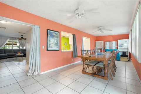 Купить виллу или дом в Маргит, Флорида 2 спальни, 147.44м2, № 1160292 - фото 16