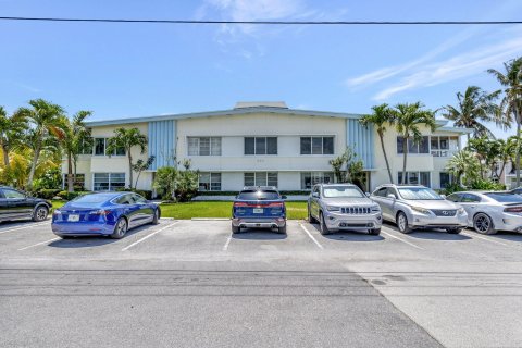 Condo in Delray Beach, Florida, 2 bedrooms  № 1160289 - photo 27