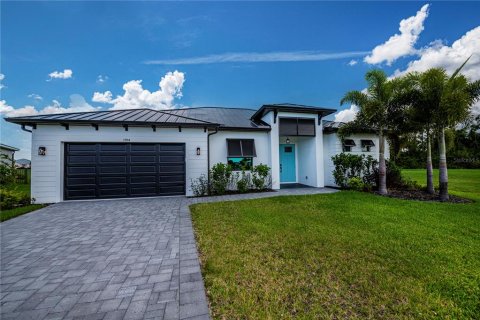 Villa ou maison à vendre à Punta Gorda, Floride: 3 chambres, 206.52 m2 № 1279585 - photo 2