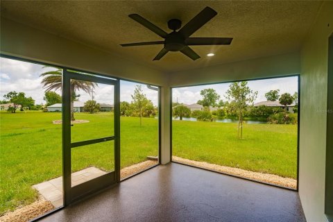 Villa ou maison à vendre à Punta Gorda, Floride: 4 chambres, 170.29 m2 № 1110751 - photo 28