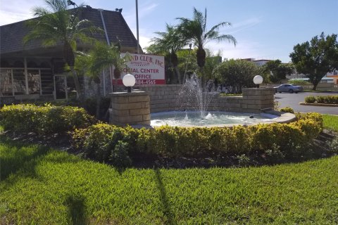 Copropriété à vendre à Lauderdale Lakes, Floride: 2 chambres, 106.84 m2 № 990529 - photo 2