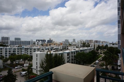 Copropriété à louer à Sunny Isles Beach, Floride: 2 chambres, 106 m2 № 20270 - photo 24