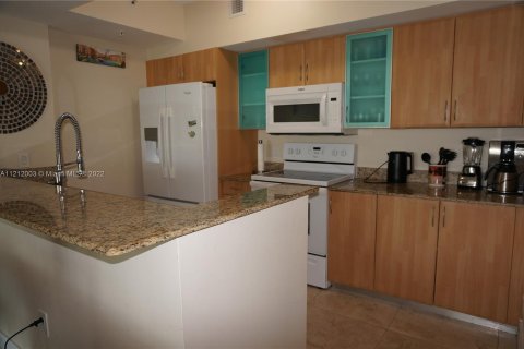 Copropriété à louer à Sunny Isles Beach, Floride: 2 chambres, 106 m2 № 20270 - photo 6