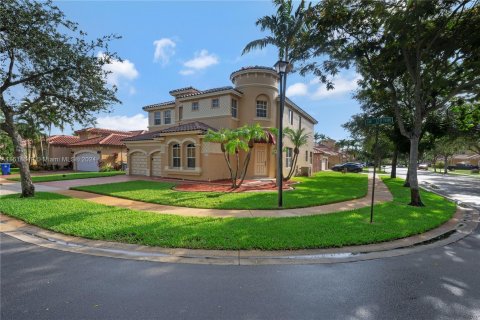 Villa ou maison à vendre à Miramar, Floride: 5 chambres, 291.43 m2 № 1236953 - photo 2