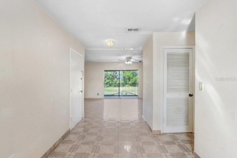 Condo in Tampa, Florida, 3 bedrooms  № 1425460 - photo 9