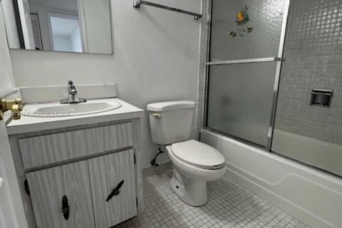 Condominio en venta en Miami, Florida, 2 dormitorios, 108.79 m2 № 1440083 - foto 12