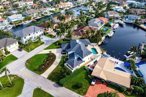 House in Delray Beach, Florida 5 bedrooms, 424.56 sq.m. № 984329 - photo 2