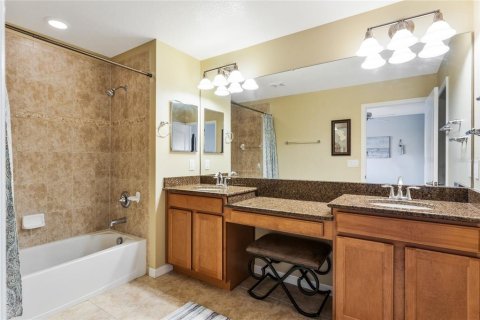 Townhouse in Kissimmee, Florida 5 bedrooms, 188.03 sq.m. № 959791 - photo 13
