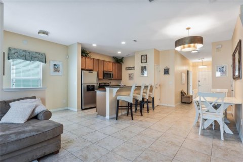 Townhouse in Kissimmee, Florida 5 bedrooms, 188.03 sq.m. № 959791 - photo 3