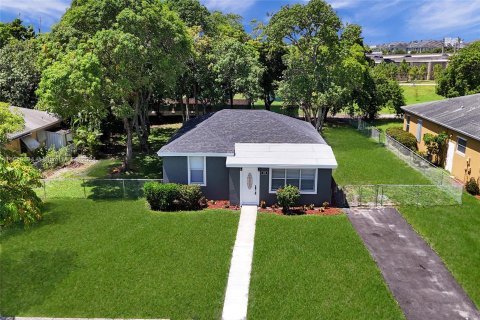 Villa ou maison à vendre à Delray Beach, Floride: 3 chambres, 123.75 m2 № 1364843 - photo 1