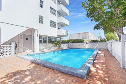 Copropriété à vendre à Miami Beach, Floride: 2 chambres, 96.34 m2 № 1364841 - photo 20